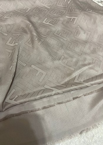 Fendi Gri İşlemeli Fendi Şal