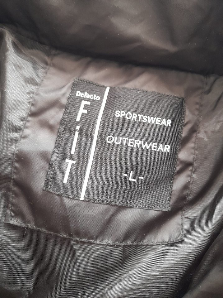 Siyah Fermuarlı yelek - Görsel 5