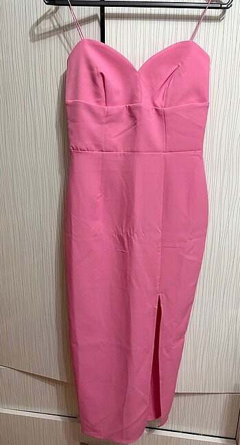 Pembe Elbise