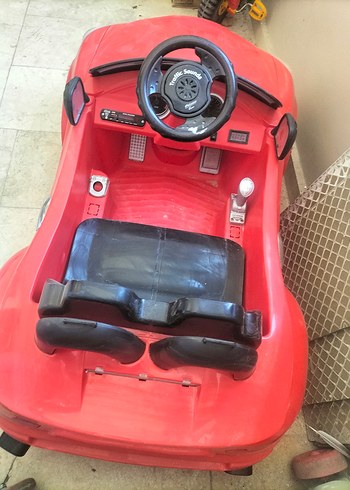 Beden Kırmızı Çift Kişilik Elektrikli Oyuncak Araba