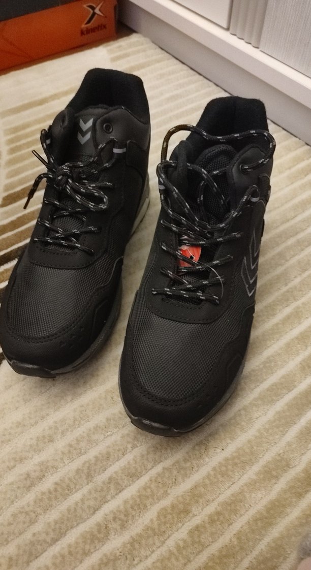 Hummel bot, etiketli - Görsel 2