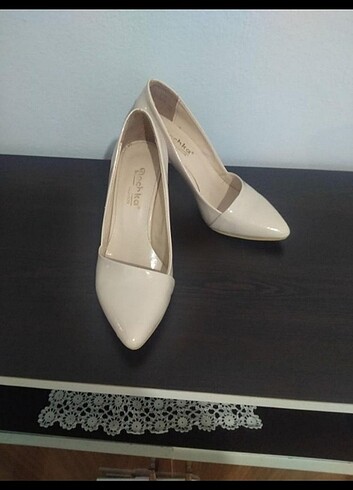 37 Beden ten rengi Renk Kadın stiletto