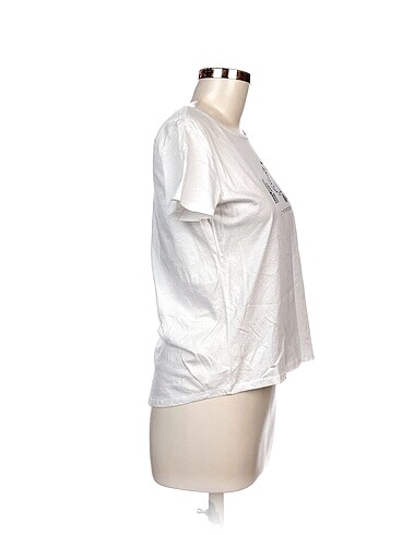 Mudo Mudo T-shirt %70 İndirimli.