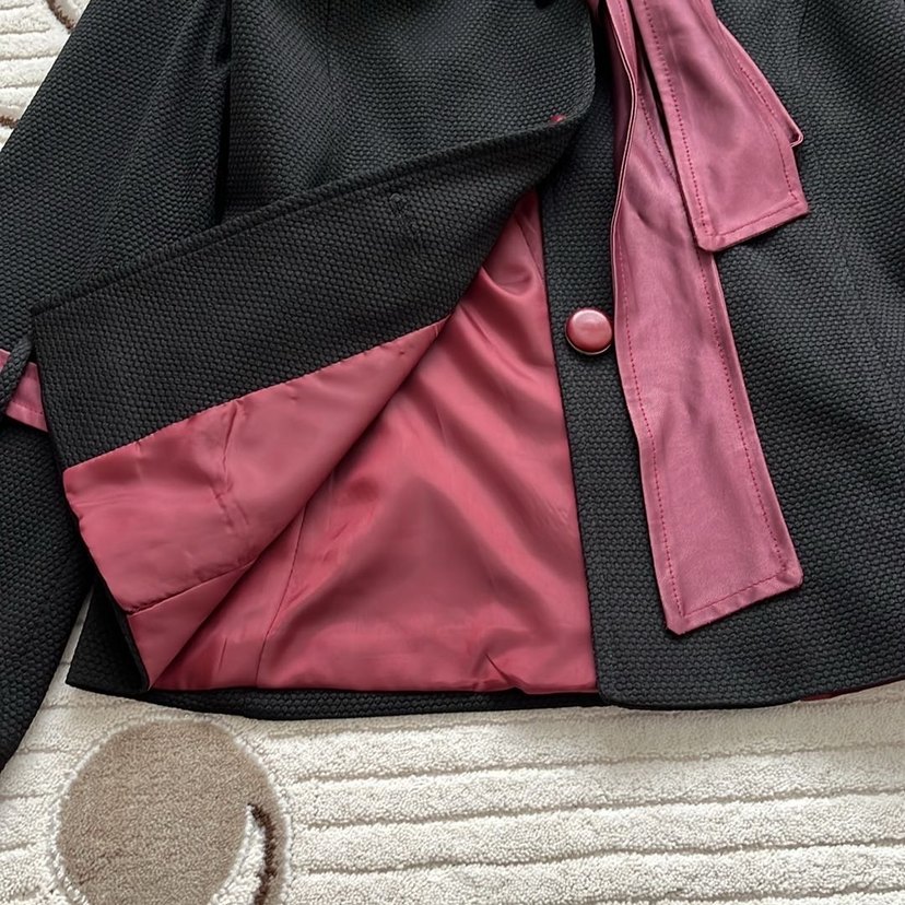 Bordo Detaylı Kısa Kesim Kadın Blazer - Görsel 3