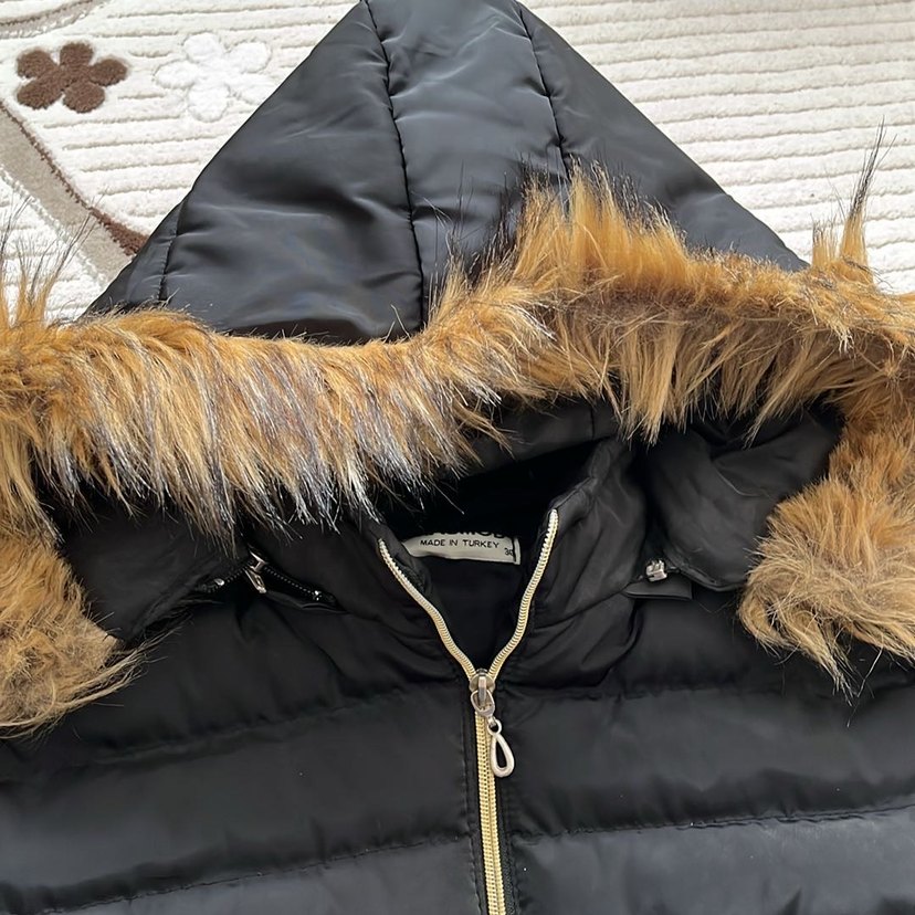 Siyah Kürklü Kadın Kışlık Mont - Görsel 2