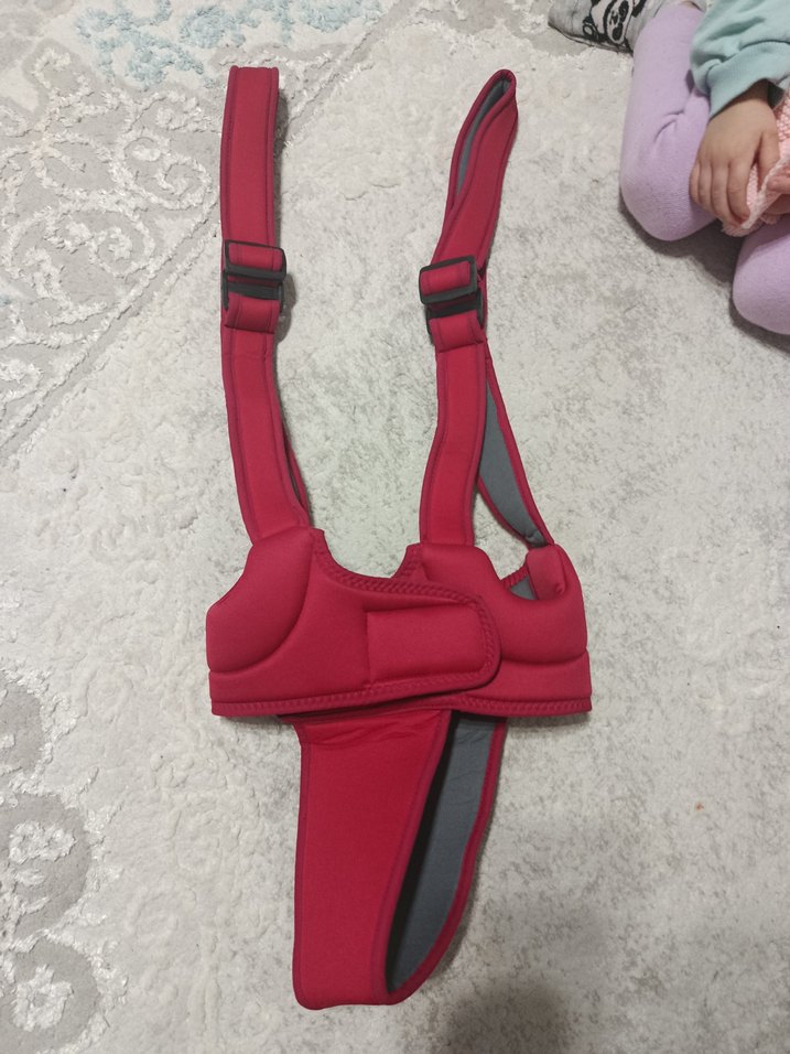 Kırmızı ve Gri Bebek Taşıyıcı - Görsel 2