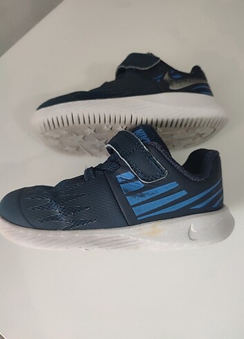22 Beden Orjinal Nike Ayakkabı