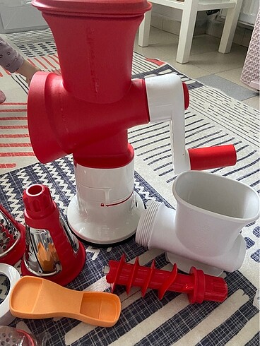 Beden Tupperware Premium Rende