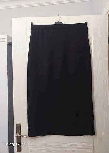 Siyah beli lastikli kadın etek