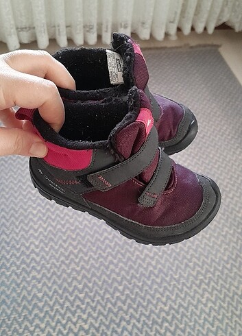25 Beden kız çocuk bot quechua.25 numara.yeni gibi.