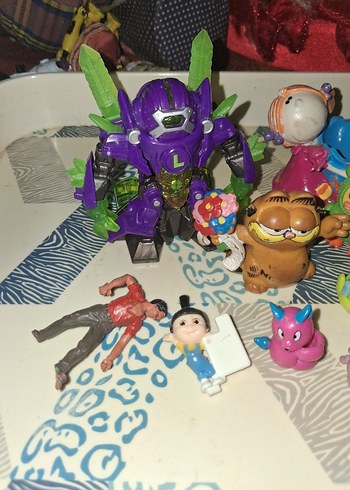 Renkli Çoklu Aksiyon Figürleri Seti - Görsel 2