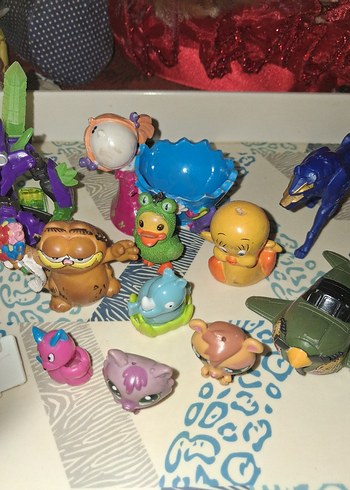 Renkli Çoklu Aksiyon Figürleri Seti - Görsel 3