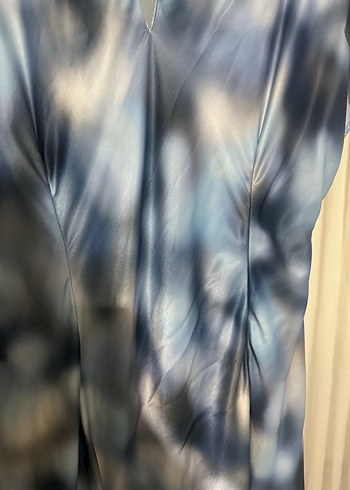 l Beden Zara Mavi Batik Desenli Midi Elbise