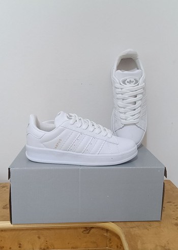 Adidas Beyaz Kadın Spor Ayakkabı