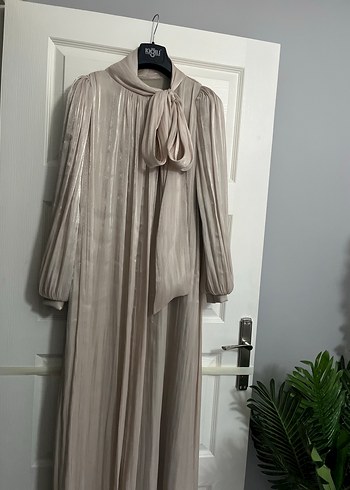 Bej Uzun janjan Elbise, Drapeli, Yüksek Yaka - Görsel 4