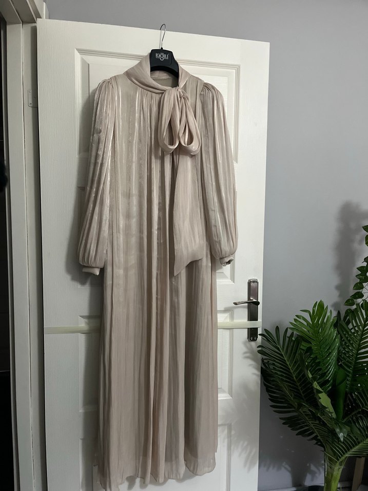 Bej Uzun janjan Elbise, Drapeli, Yüksek Yaka - Görsel 3