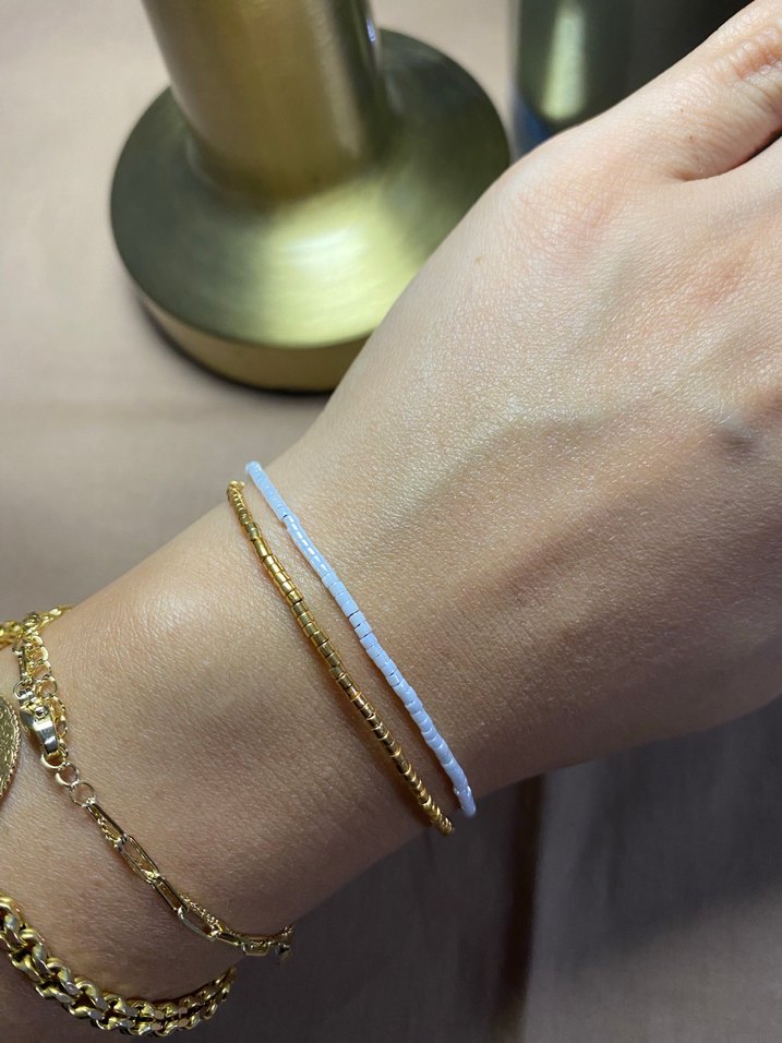 Gold ve beyaz miyuki bileklik - Görsel 3