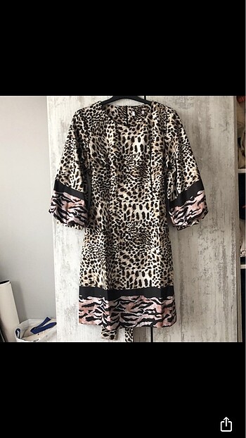 Leopar desenli elbise