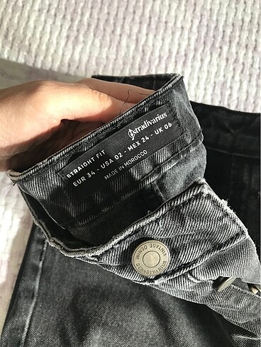 34 Beden Stradivarius düz kesim jean