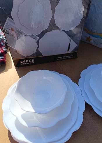 Beyaz Dalgalı Kenarlı Tabak Seti - Görsel 3