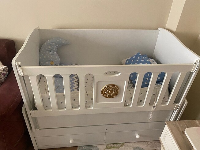 Bebek mobilya beşiği