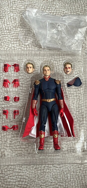  Mafex Homelander