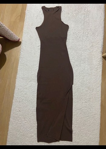 Yırtmaçlı maxi elbise