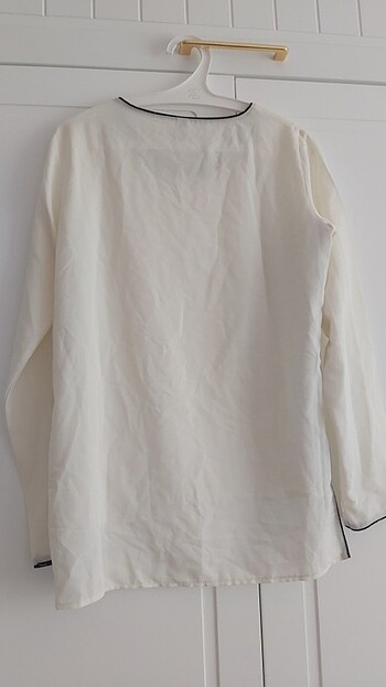 36 Beden Kırık beyaz bluz