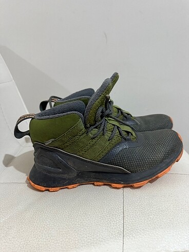 34 Beden Adidas çocuk spor ayakkabı