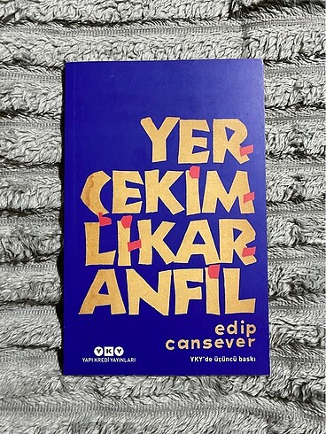 Yerçekimli karanfil şiir kitabı
