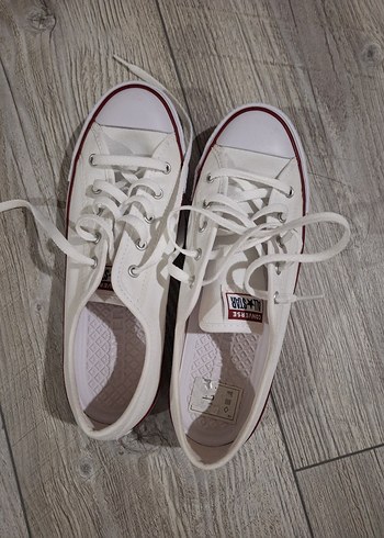 Converse Beyaz Kadın Spor Ayakkabı