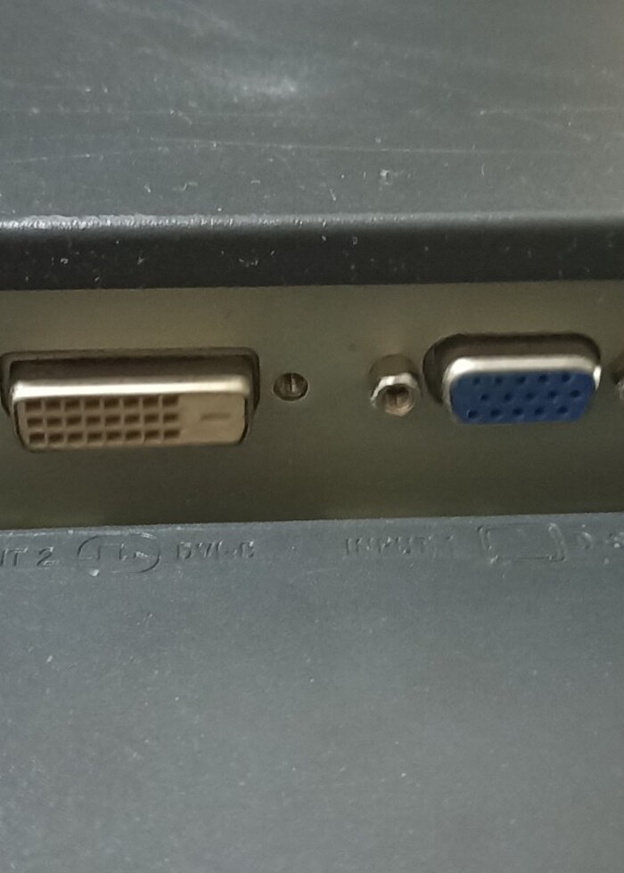 Çalışır durumda WGA lı monitör  - Görsel 2