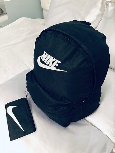 SIFIRDIR-NIKE SIRT ÇANTASI