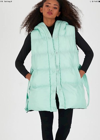 H&M SIFIR-KAPÜŞONLU ŞİŞME UZUN KABAN-YELEK