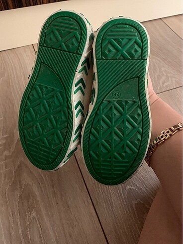 Benetton Tertemiz 25 numara