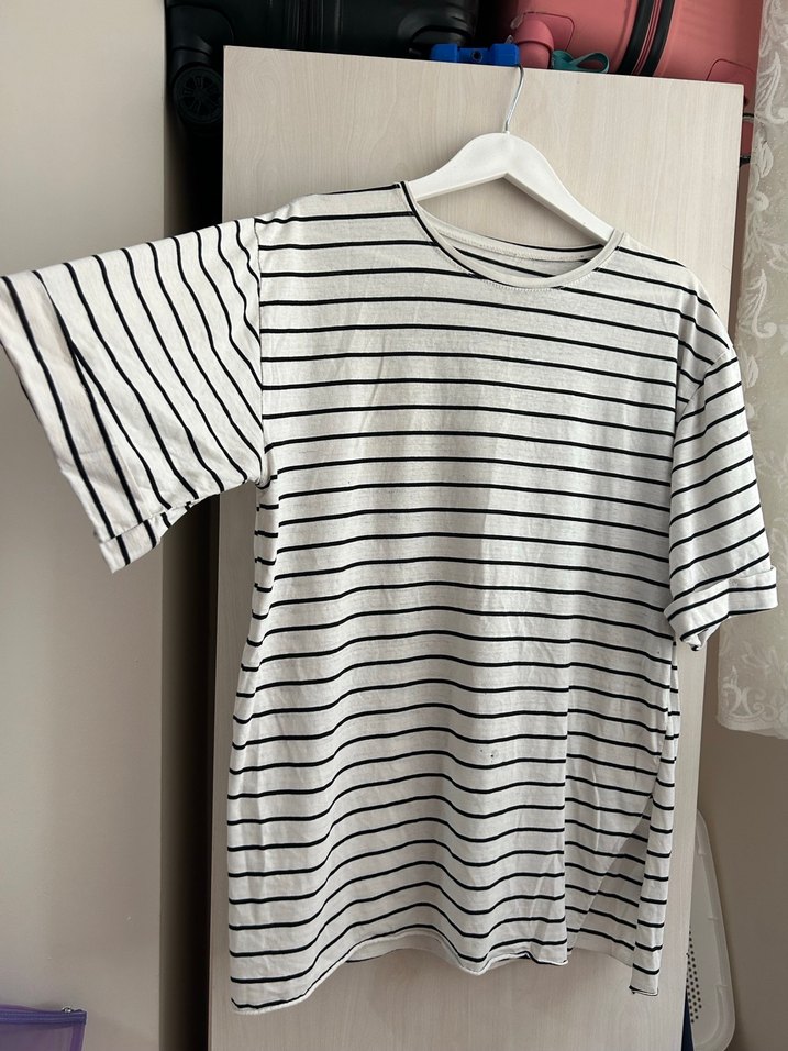 Gri Beyaz Çizgili Oversize Tişört - Görsel 2