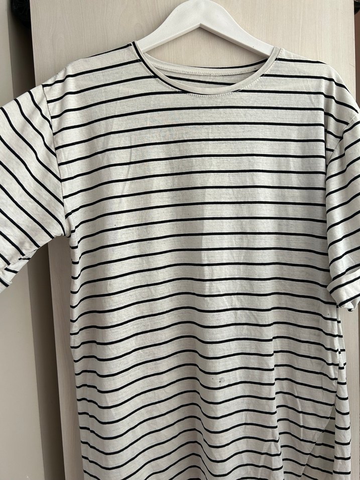 Gri Beyaz Çizgili Oversize Tişört - Görsel 3