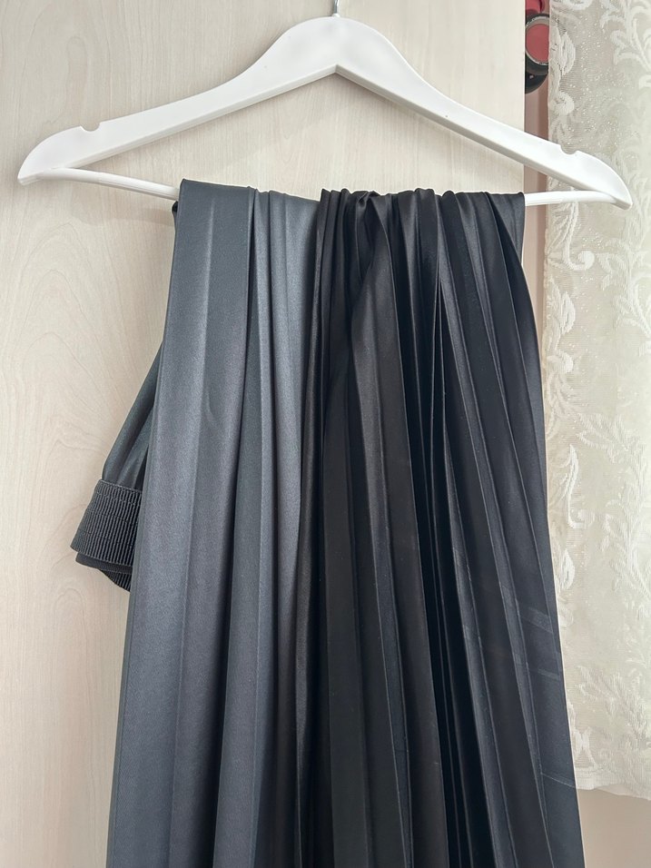 Gri Piliseli Uzun Kadın Etek - Görsel 3