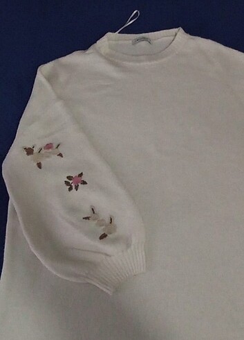 oversize işlemeli kazak