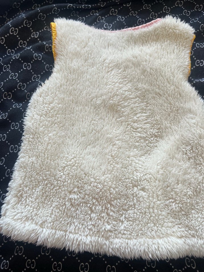 Kız Çocuk Beyaz Kürklü Yelek - Görsel 2