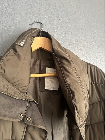 Bershka Montt 