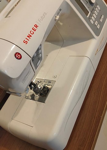 Singer Futura XL550 Bilgisayarlı Dikiş Nakış Makinesi - Görsel 4