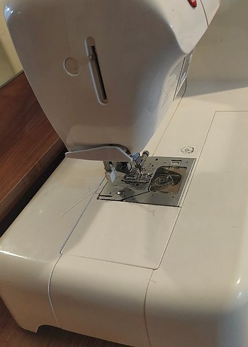 Singer Futura XL550 Bilgisayarlı Dikiş Nakış Makinesi - Görsel 6