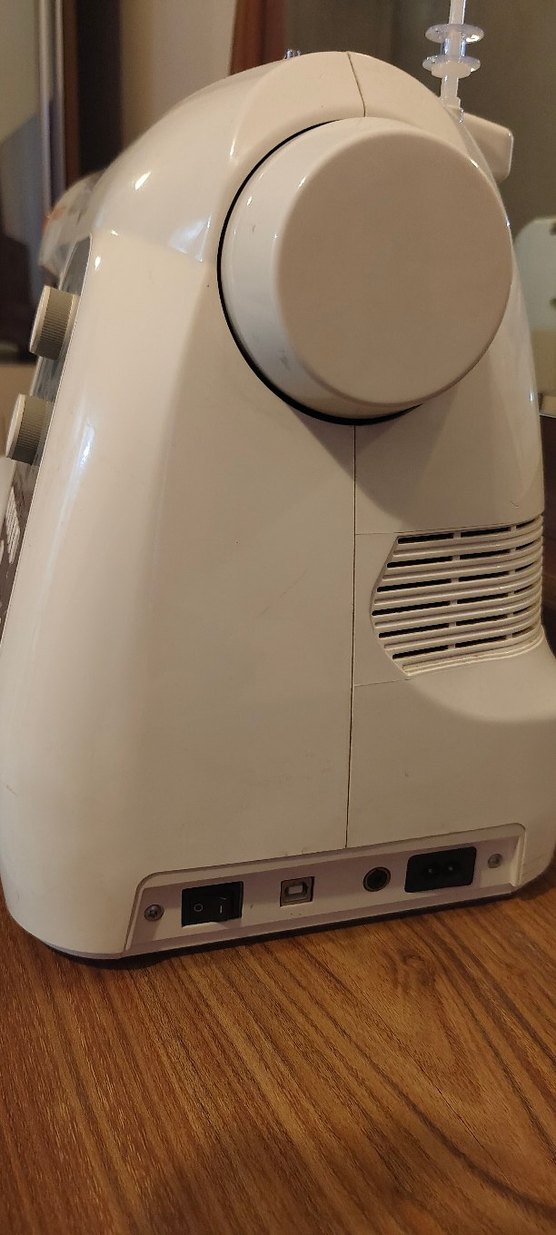 Singer Futura XL550 Bilgisayarlı Dikiş Nakış Makinesi - Görsel 5