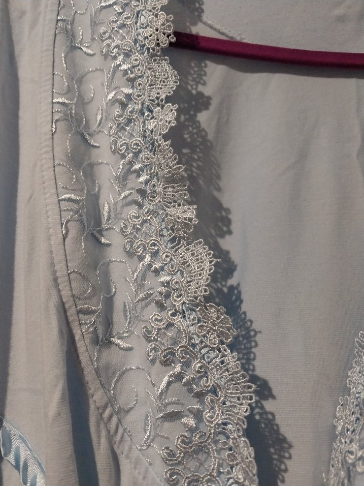 Mavi Nakışlı Uzun Kadın Sabahlık - Görsel 2