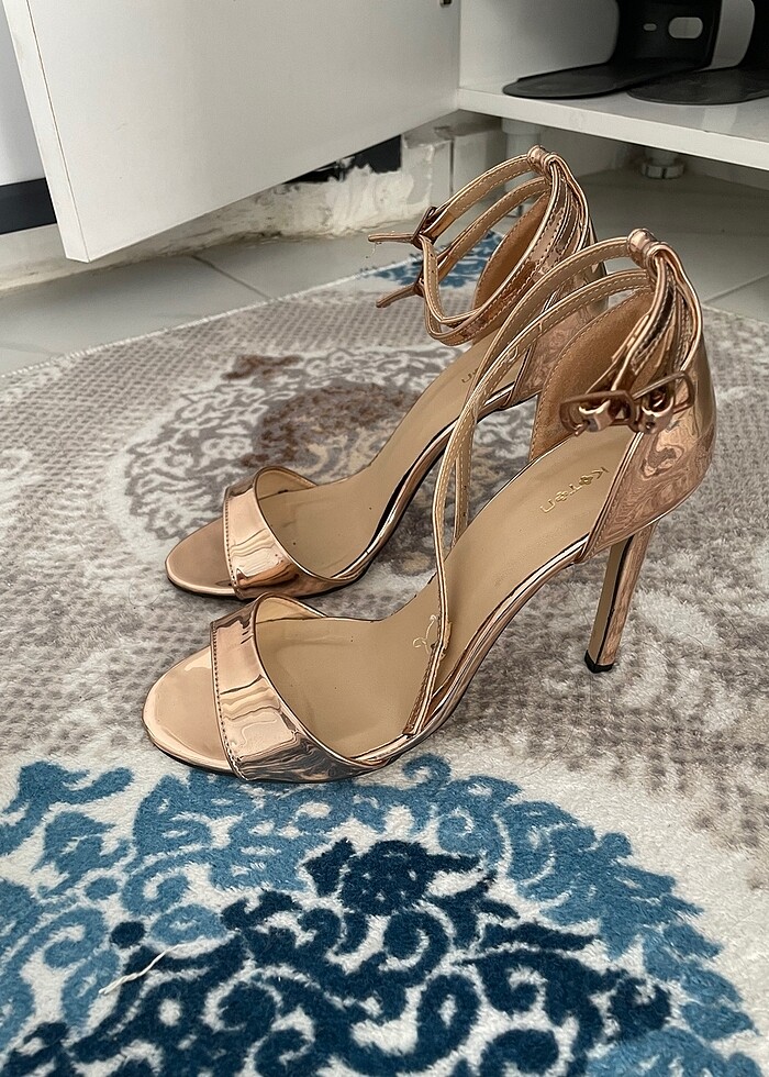 Kadın topuklu ayakkabı - Görsel 2