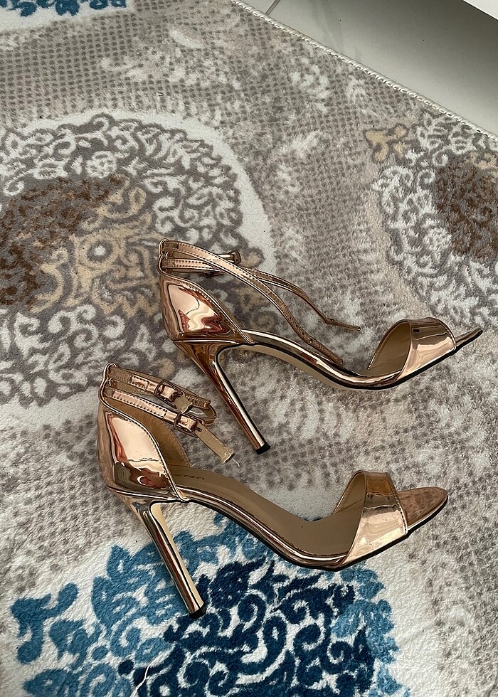Kadın topuklu ayakkabı - Görsel 3