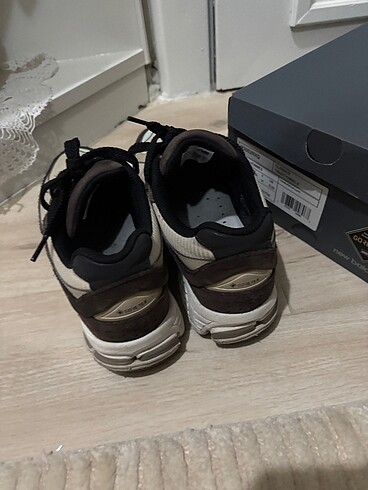 37 Beden kahverengi Renk New Balance 2002