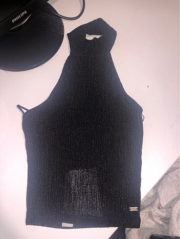 Pull&bear etiketli simli sırtı acık crop