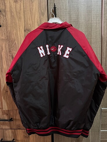 Nike Mevsimlik ceket